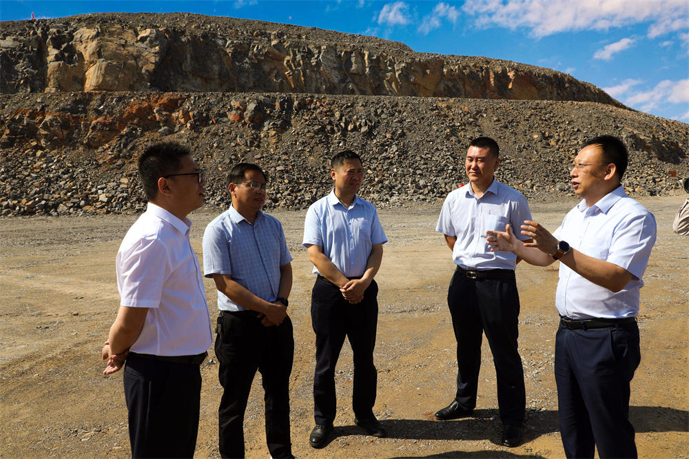 實(shí)現(xiàn)環(huán)保與效益共贏|宇通純電礦用車 批量交付中材西安